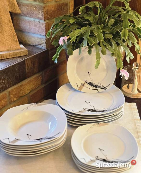 159 Zestaw 18 sztuk talerzy ślaczki Zabrze