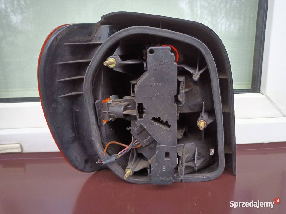 VW Polo III 6N lampa tył tylna prawa wkład