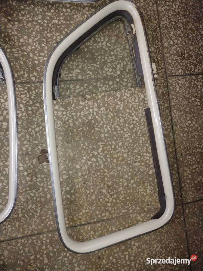 Warszawa 223224ramki okien drzwiowych z szybkami osobowe Pozostałe Kamyk