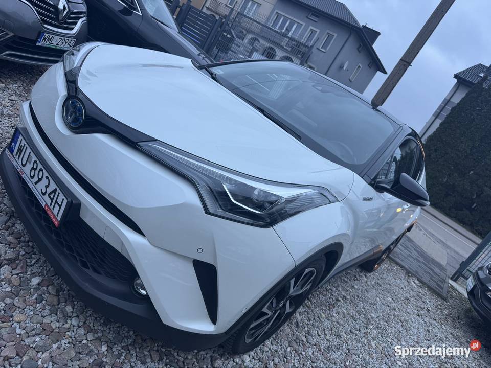 Toyota CHR salon Polska system Start-Stop