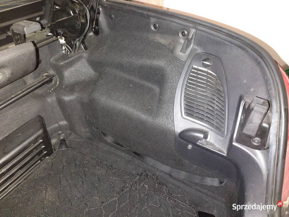 Tapicerka bagażnika boczki Peugeot 207 CC osobowe Osłony i zaślepki Bydgoszcz