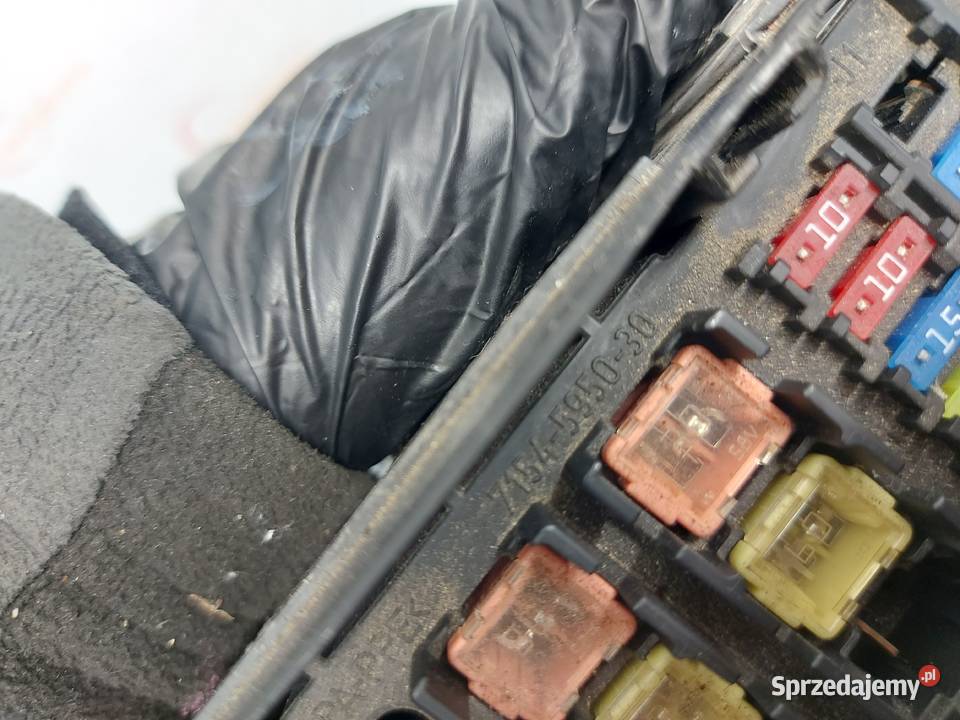 FORD FIESTA 10 16r skrzynka bezpieczników osobowe Kielce