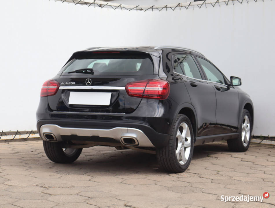 Mercedes GLA GLA 200 1595cm3 Łódź