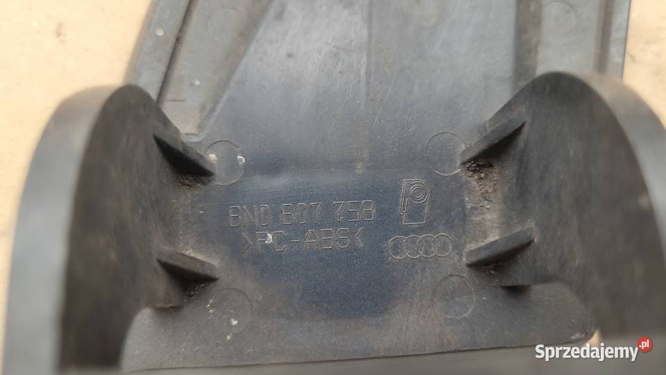 AUDI TT ZAŚLEPKA SPRYSKIWACZA PRAWA 8N0807758 48 Ruda Śląska