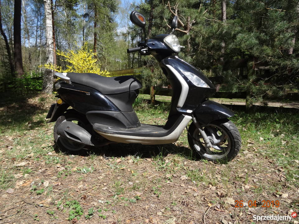 odjazdowy skuter piaggio z powodu wieku Rok produkcji 2012 Raków