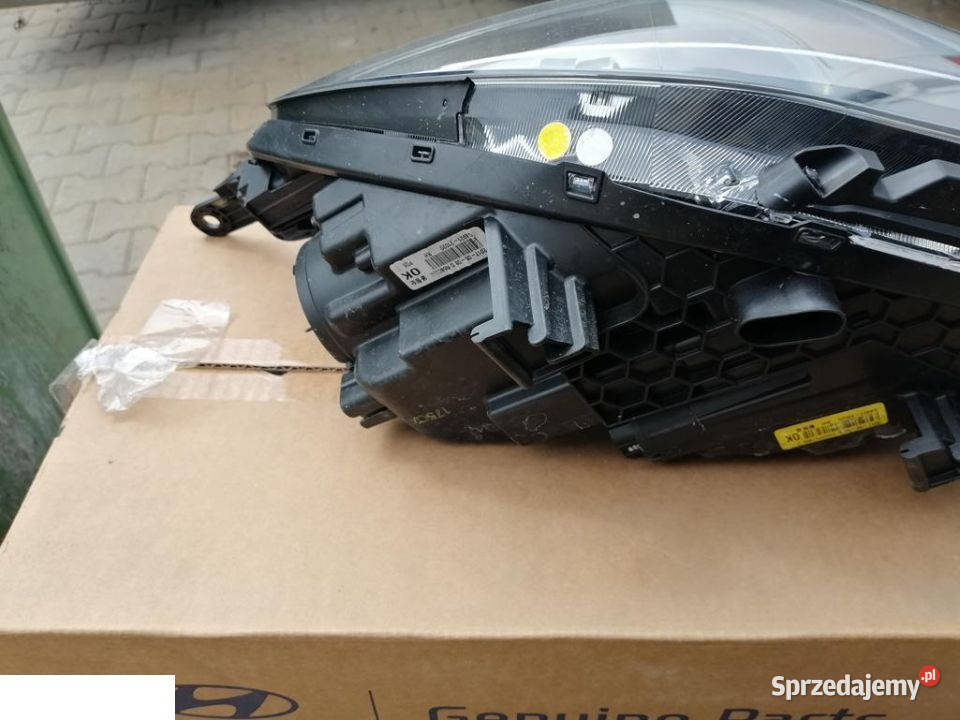 HYUNDAI I30 2016 REFLEKTOR PRAWY lubelskie Kozubszczyzna