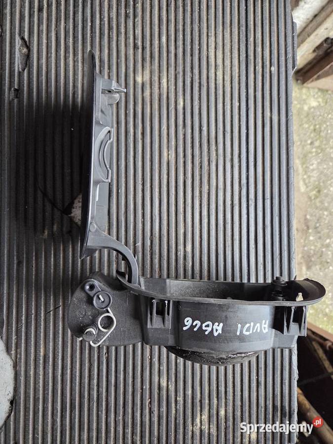 Klapka wlewu paliwa Audi A6 C6 kombi lift Łagów sprzedam