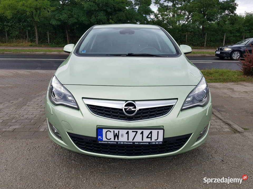 Opel Astra 14 Turbo Benzyna Nawigacja Xenon Rok produkcji 2011 Włocławek