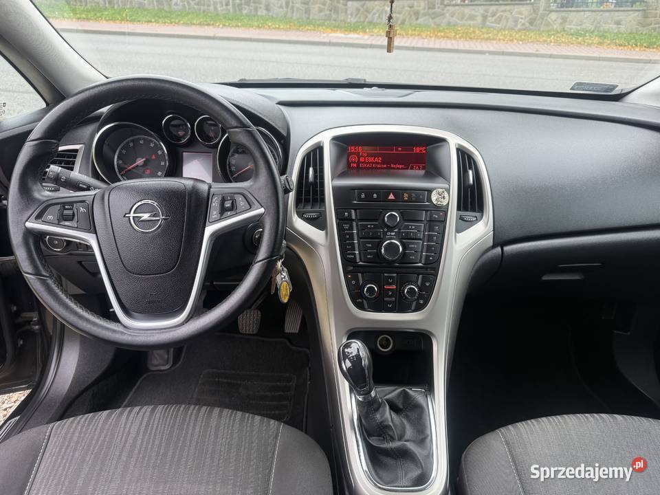 OPEL ASTRA IV manualna Świątniki Górne