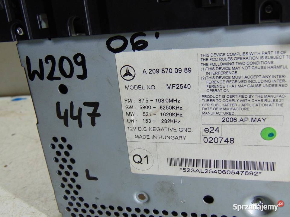 RADIO CD MERCEDES W209 A2098700989 MF2540