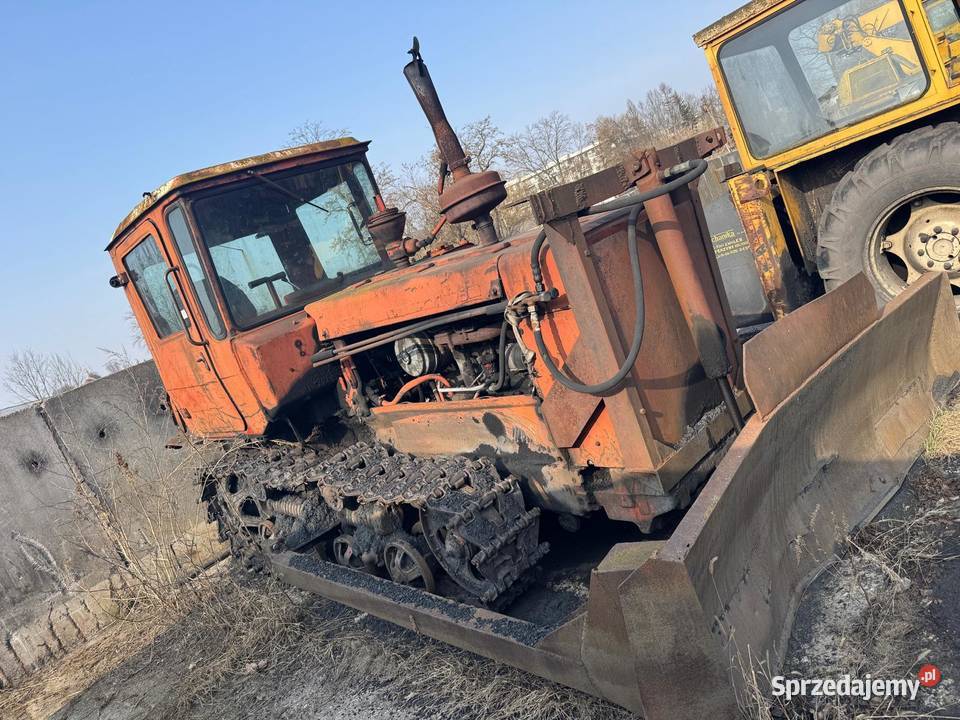 Ciągnik gąsiennicowy DT 75 spychacz spych DET mazowieckie Warka