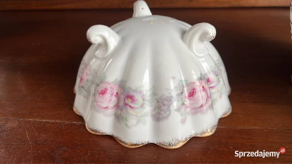 Śląskamiseczka pateraNa 3 nóżkach Nie posiadają pomorskie Gdańsk