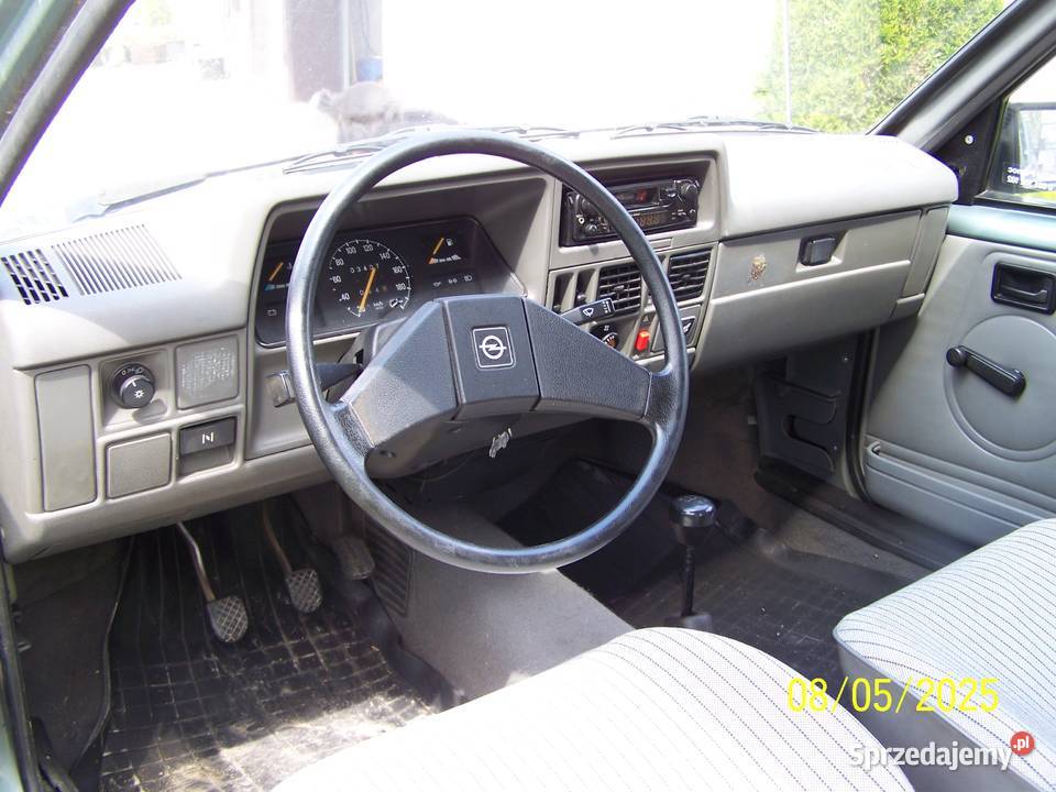 Zabytkowy Opel Corsa A 10 45 w oryginalnym Tarnów