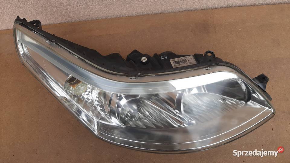 lampa prawa przednia Citroen c4 I 9646893880 prawe sprzedam