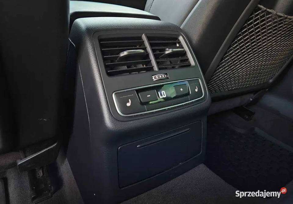 Audi a4b9 s line gniazdo AUX Będzin