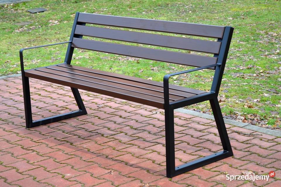 Ławka z oparciem podłokietnikiem stalowa parkowa małopolskie Rabka-Zdrój