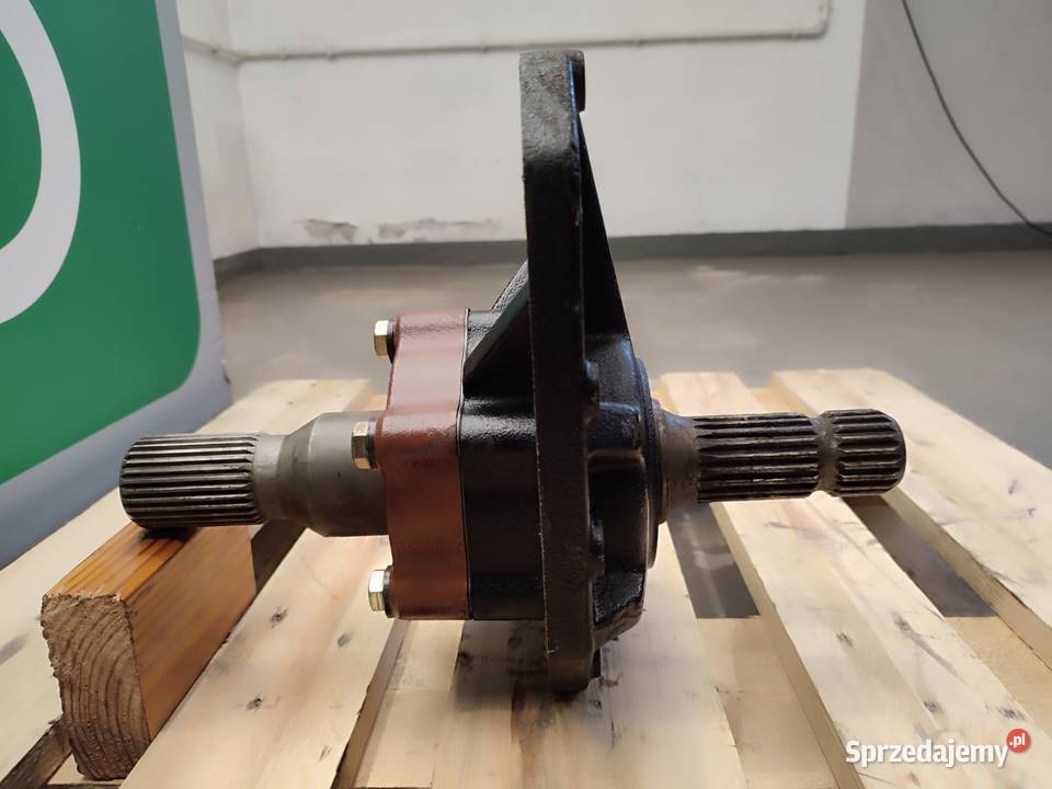 Przekładnia PTO 243946A4 tył CASE IH MAGNUM Pozostałe Wilkowo