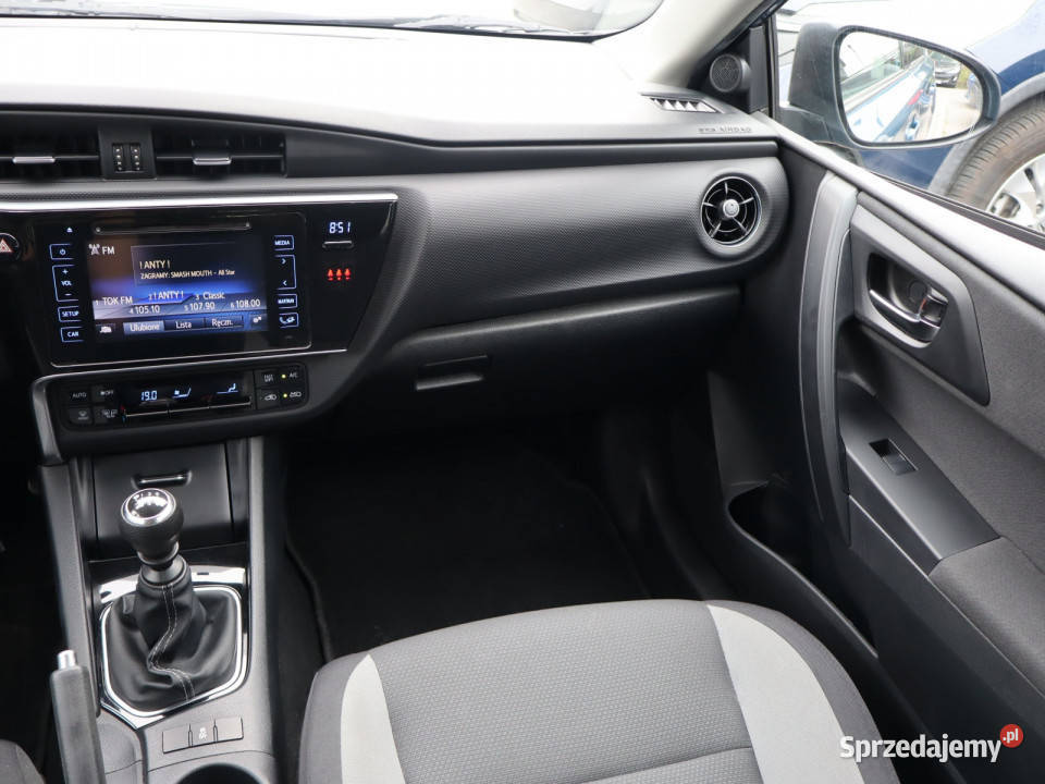 Toyota Auris 13 Dual VVTi isofix sprzedam