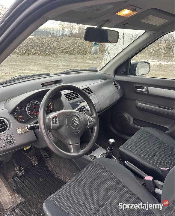 Suzuki Swift 13 gaz 2005r Rok produkcji 2005