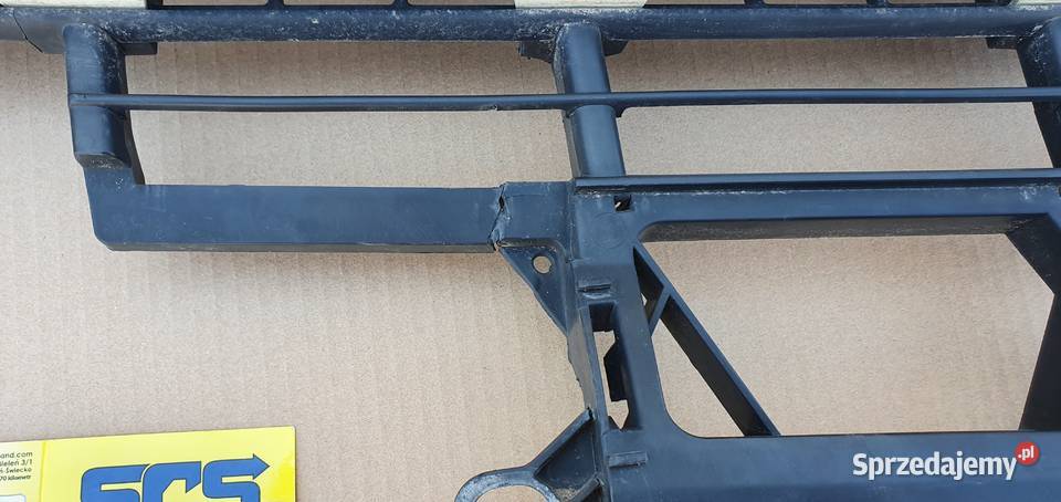 ACTROS MP4 GRILL ATRAPA A9618850253 Bieleń sprzedam