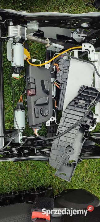 Fotele i kanapa do BMW X2 Ćmielów sprzedam