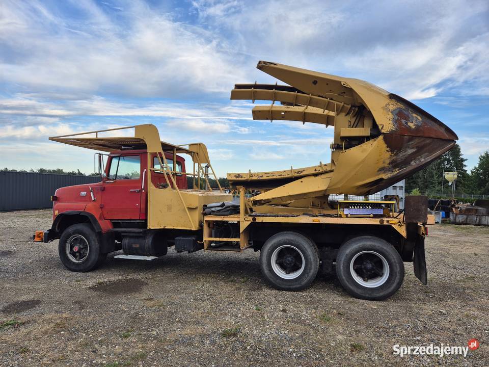 Przesadzarka dużych drzew Ford F8000 Markuszów