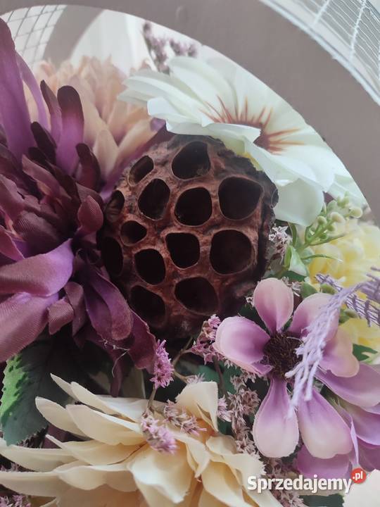 Ażurowa kompozycja kwiatowa na cmentarz 13 Sosnowiec