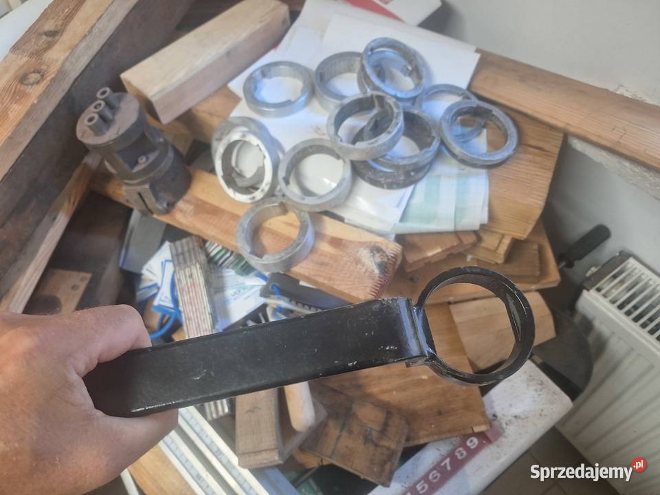 klucz do odkręcania nakrętki w trzpieniu gomad Kłodawa