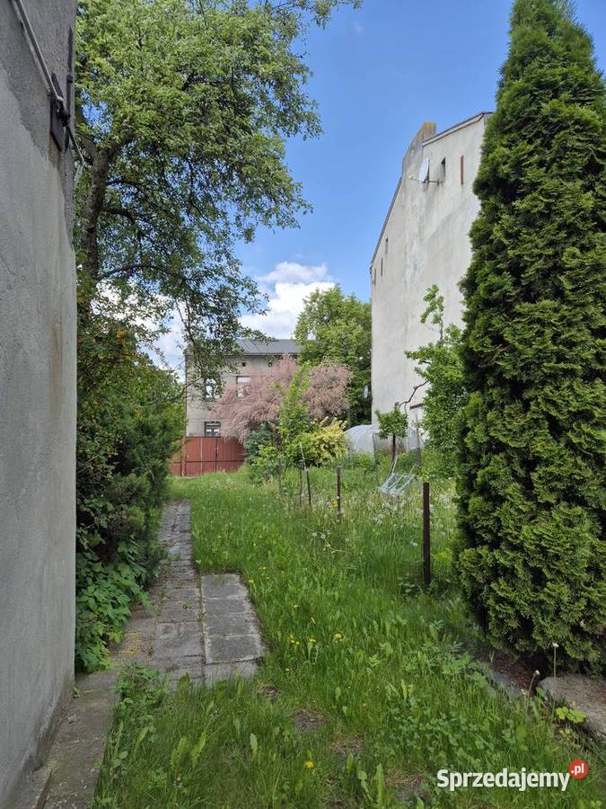 Działka budowlana z budynkiem mieszkalnym i łódzkie Pabianice sprzedam