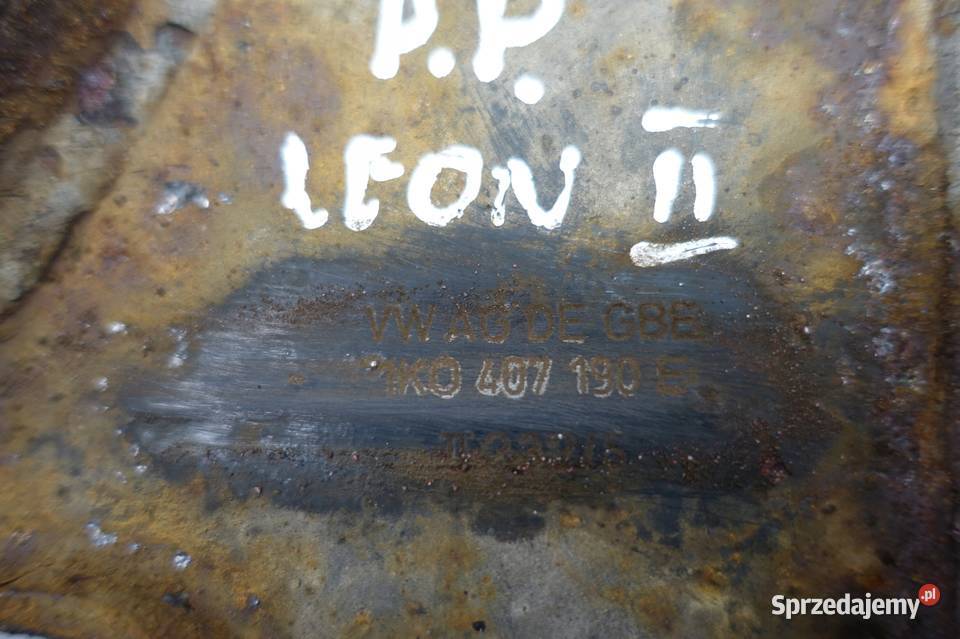 Seat Leon II 20 FSI PRZEDNI WAHACZ prawy przód osobowe Rudka