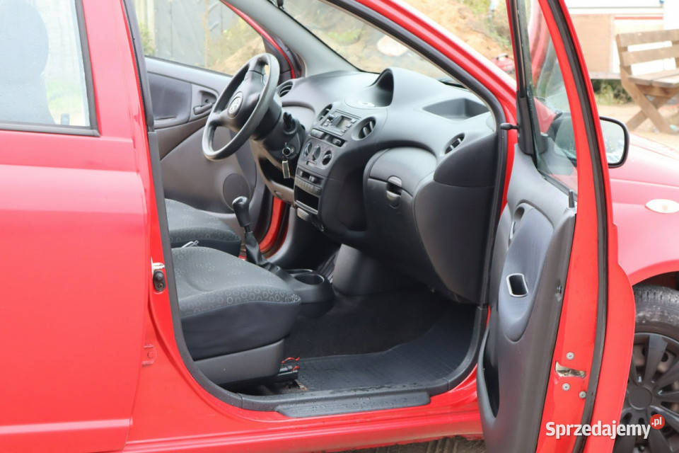Toyota Yaris 2004r 10 Benzyna 5 Drzwi VAT marża Warszawa sprzedam