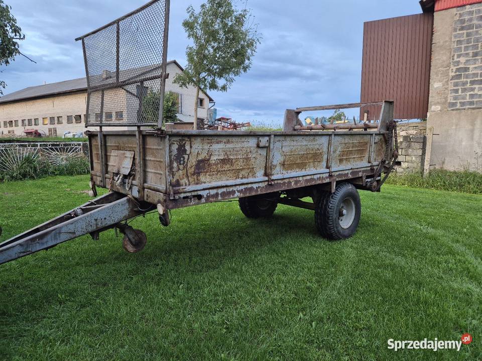 Rozrzutnik przyczepa Warfama