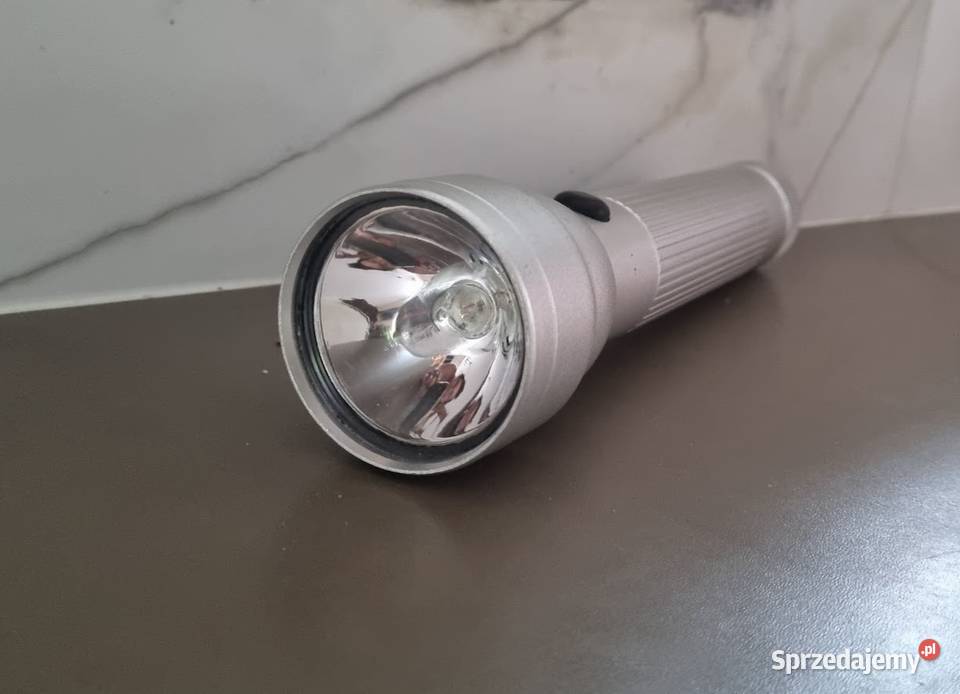 Latarka aluminiowa duża