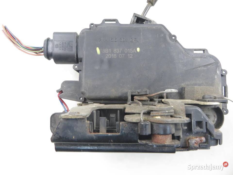 ZAMEK LEWY PRZEDNI VW PASSAT B5 GOLF IV