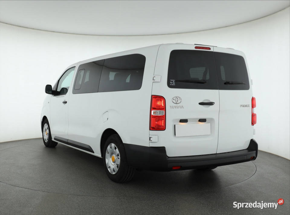 Toyota ProAce 20 D4D światła przeciwmgielne