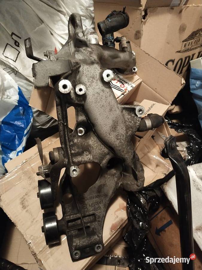 Łapa mocowanie alternatorwla Mercedes Jeep Bydgoszcz sprzedam