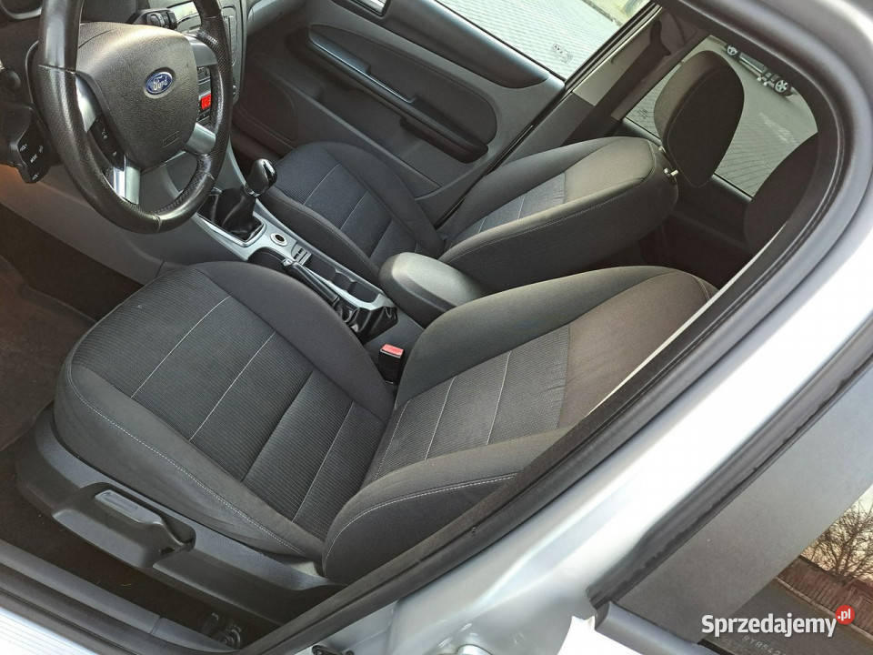 Ford Focus 18 TDCi 116 2008r lift HB 5d światła przeciwmgielne Kampinos