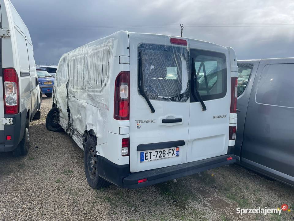 RENAULT Trafic III 16 DCi 125 9 miejsc ET726 Wrocław sprzedam