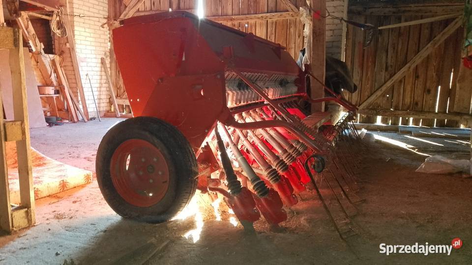 Siewnik Famarol 3m S0741 nieuszkodzony Masuny