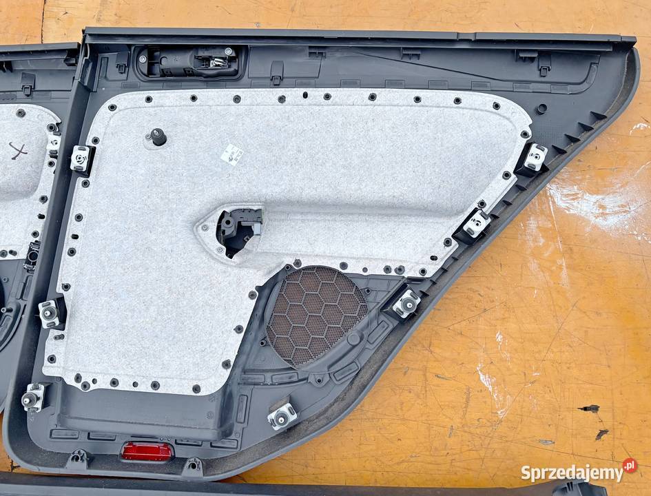 VW GOLF PLUS TAPICERKA DRZWI BOCZKI KOMPLET Radom
