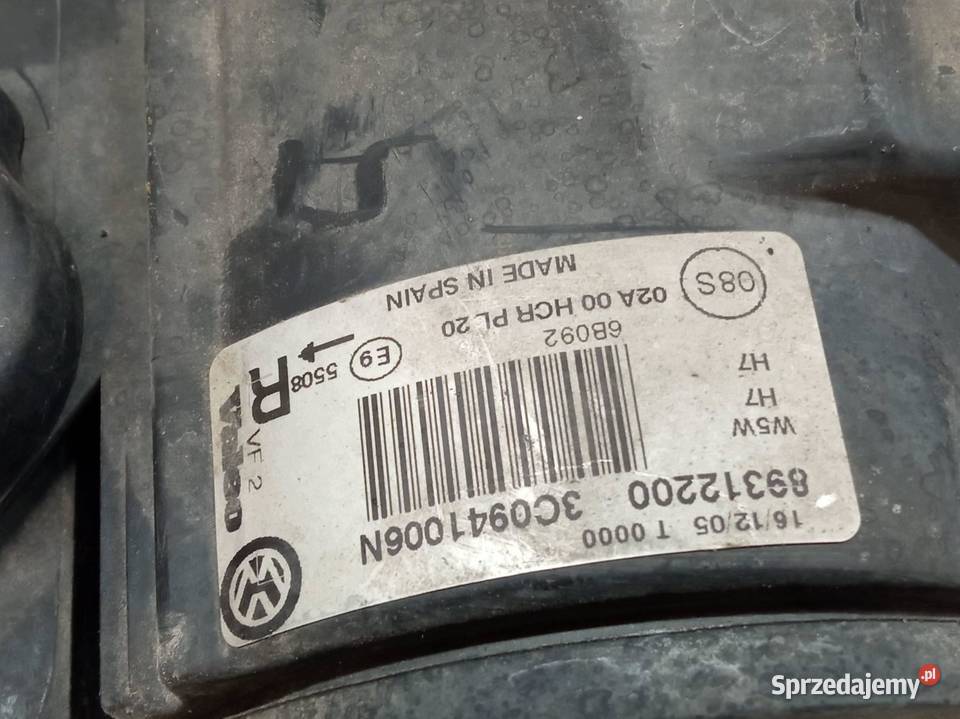 LAMPA PRZÓD PRAWA EUROPA 3C0941006N VW