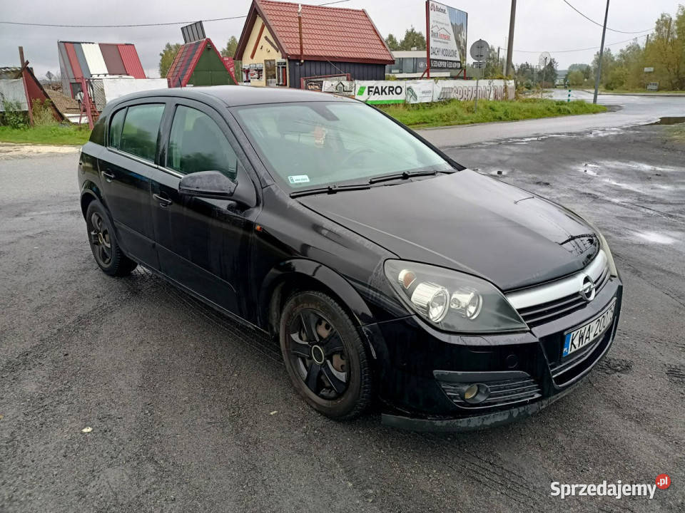Opel Astra Opel Astra 16 04r H 20042014 czarny Tarnów