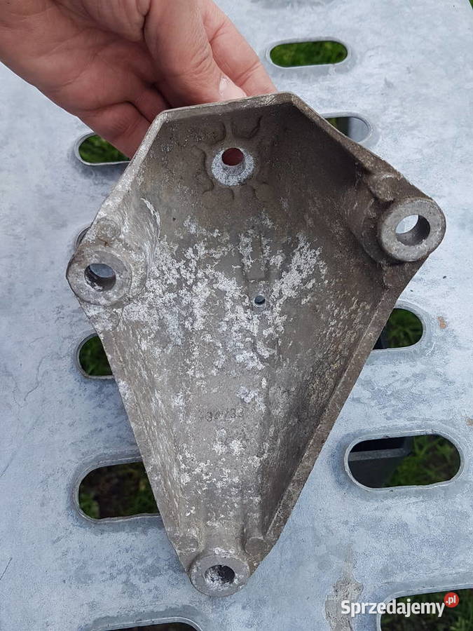 AUDI A8 D2 42 WSPORNIK SILNIKA LAPA SILNIKA LEWA Turek sprzedam