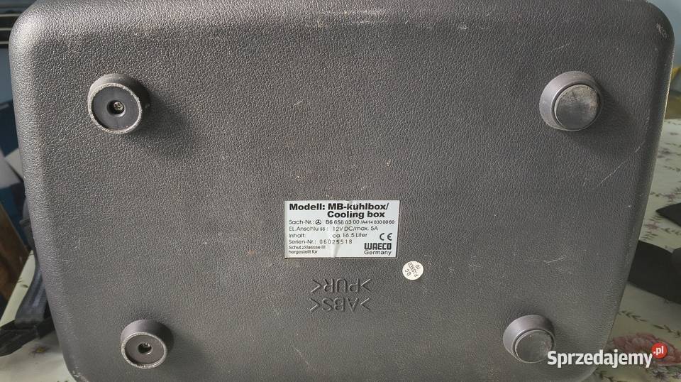 LODÓWKA PRZENOŚNA COOL BOX MERCEDES VITO Tyczyn