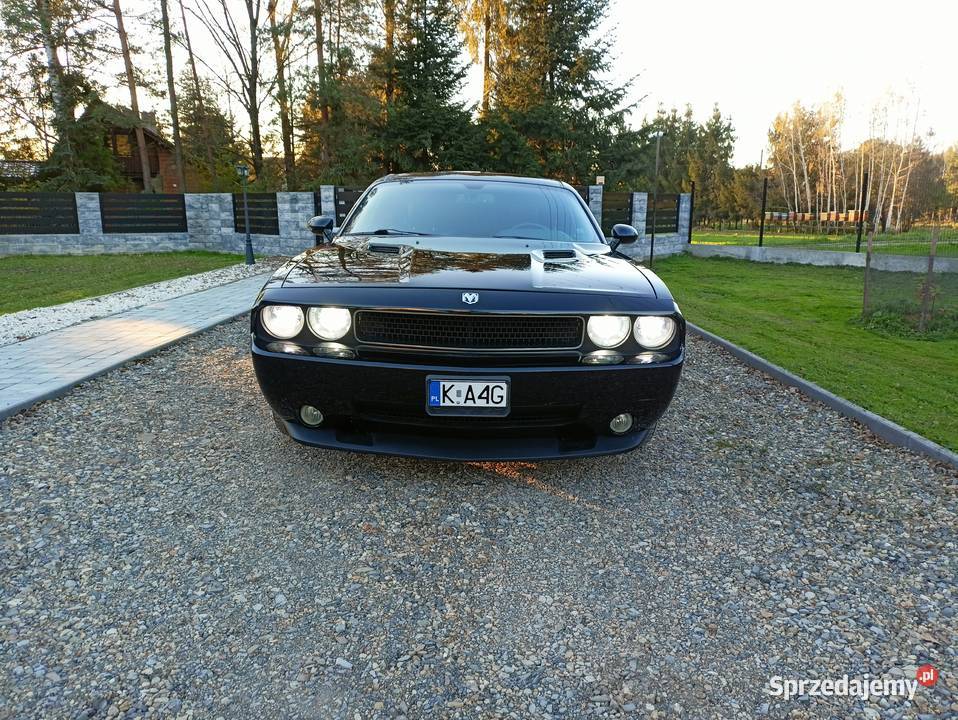 Dodge challenger SRT8 6.1 HEMI V8 430km manual niski przebieg 100% sprawny