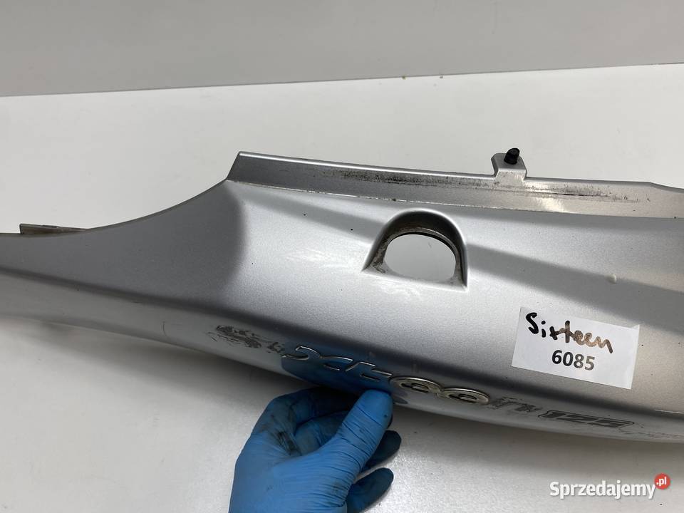 SUZUKI SIXTEEN UX125 OWIEWKA BOCZEK PRAWY OGON Siedlce