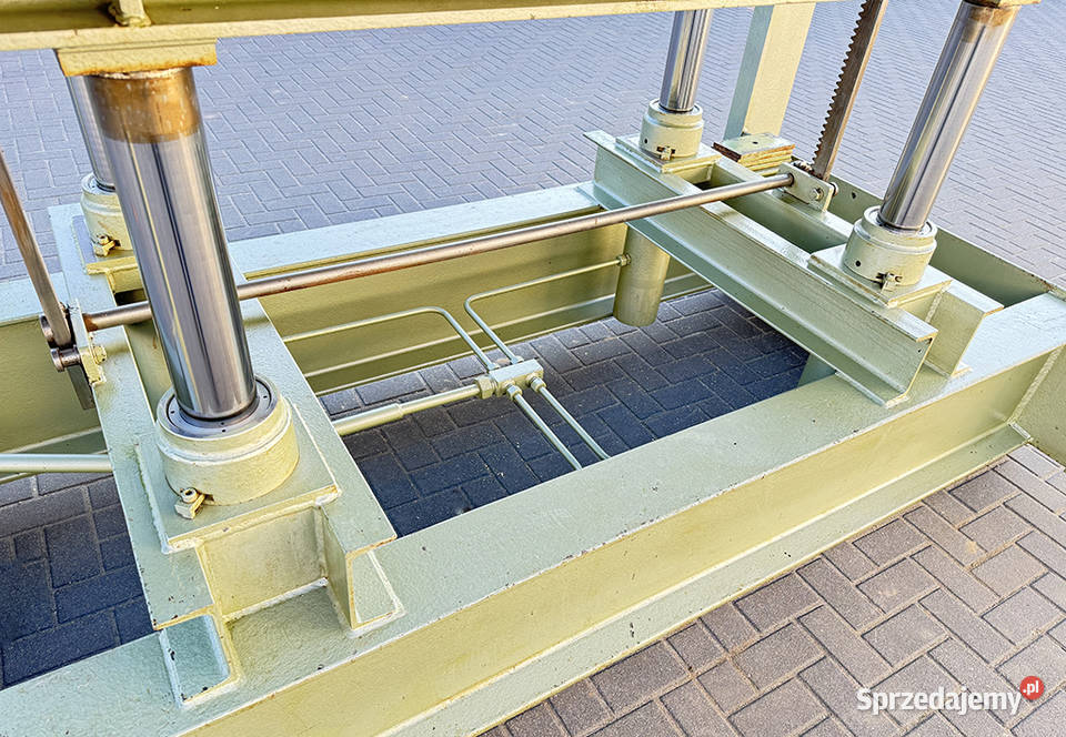 Prasa dwu półkowa hydrauliczna do forniru JOOS Sierakowice
