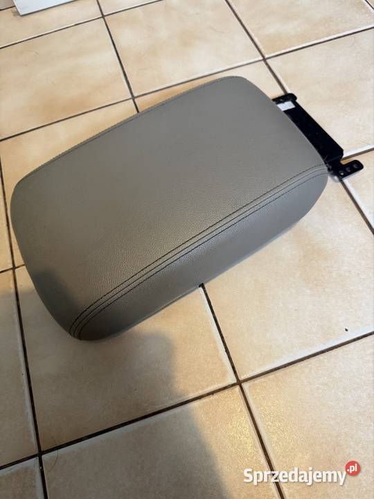 PODŁOKIETNIK KIA SORENTO III JASNY 15 ŁADNY