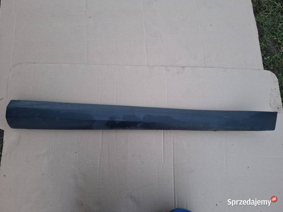 Listwa drzwi przednich przód prawy prawa Renault Przyborów
