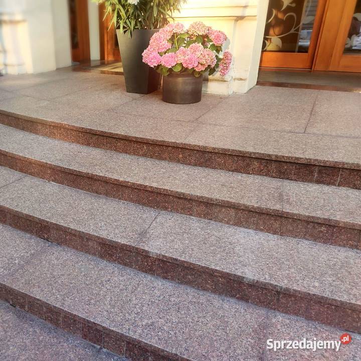 Stopień granitowy Maple Red G562 płomieniowany pomorskie Gdynia